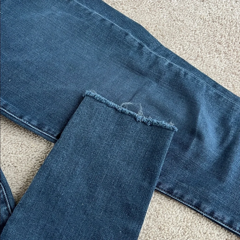 Veronica Beard jeans button fly size 29/8.. super condition - Picture 3 of 7